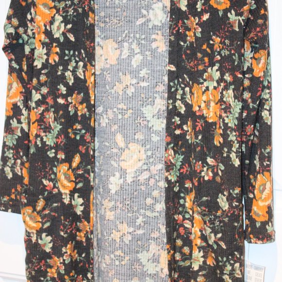 Lularoe Sarah Size XS BNWT Floral, Ribbed Pattern - Picture 3 of 5